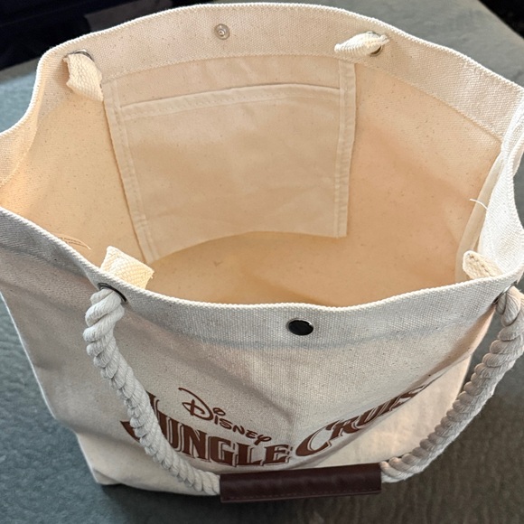 Disney Jungle Cruise Adventure Set - Picture 3 of 10